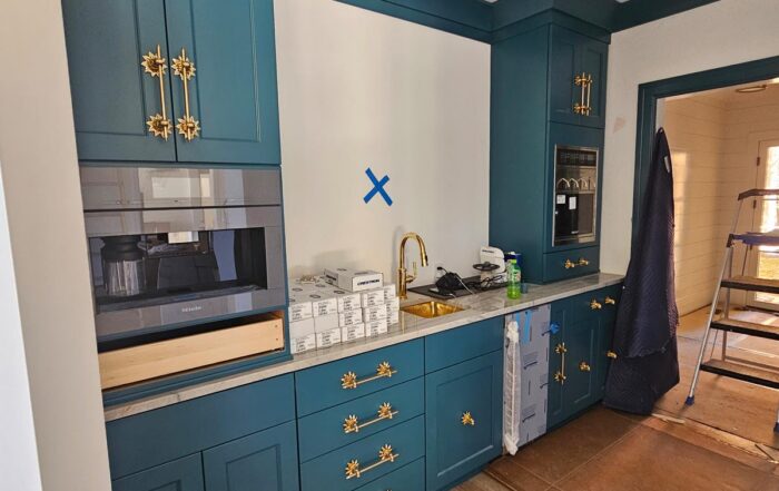 Butler's pantry with wine dispensing system, Miele coffee system, ice maker, bar sink
