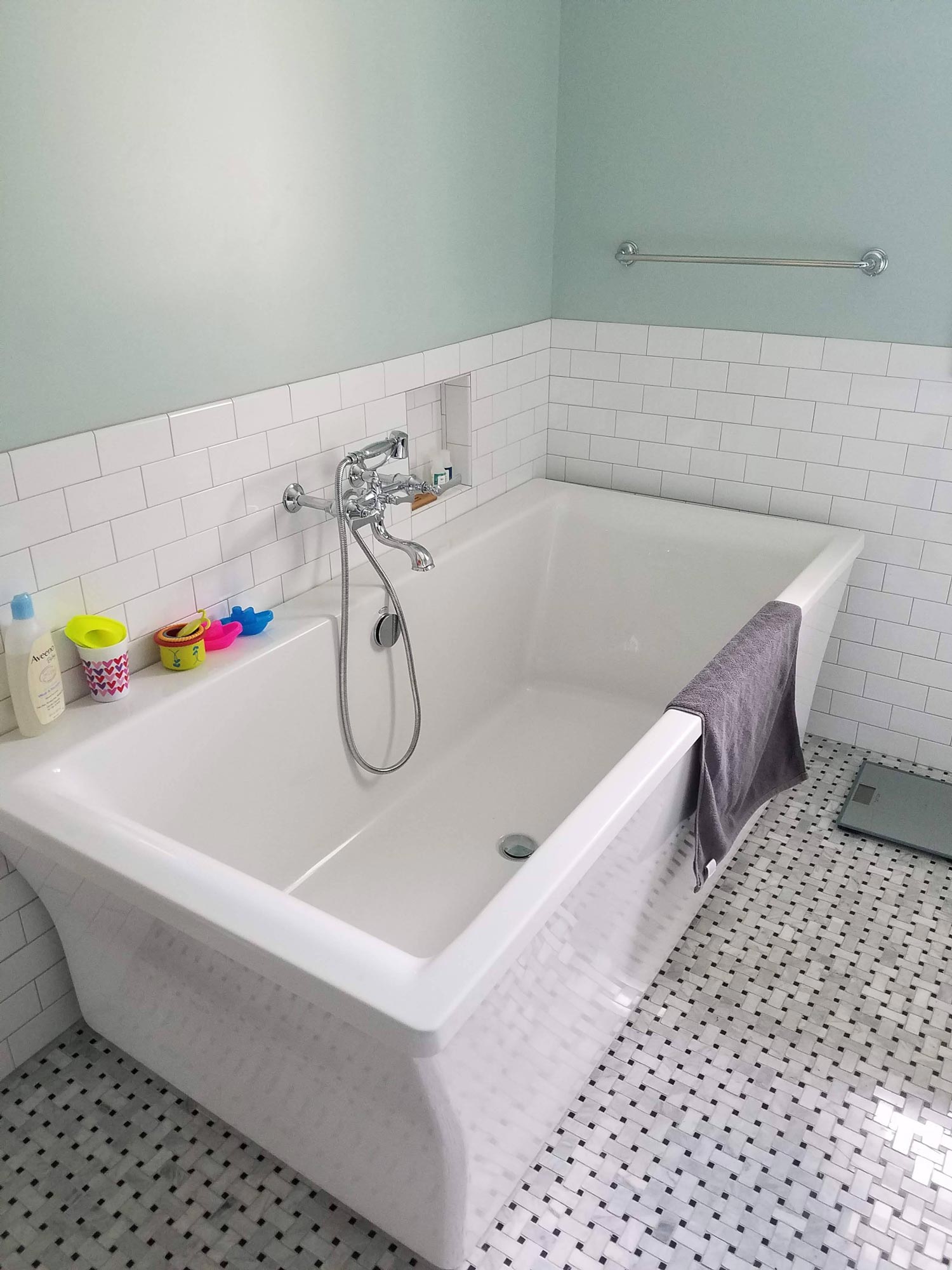 new-standing-tub-modern-retro-style-1940s-bungalow-asheville-nc